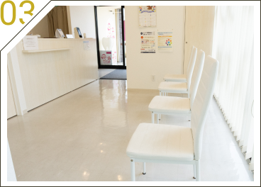03 スタッフ全員で内容を確認する院内カンファレンス
